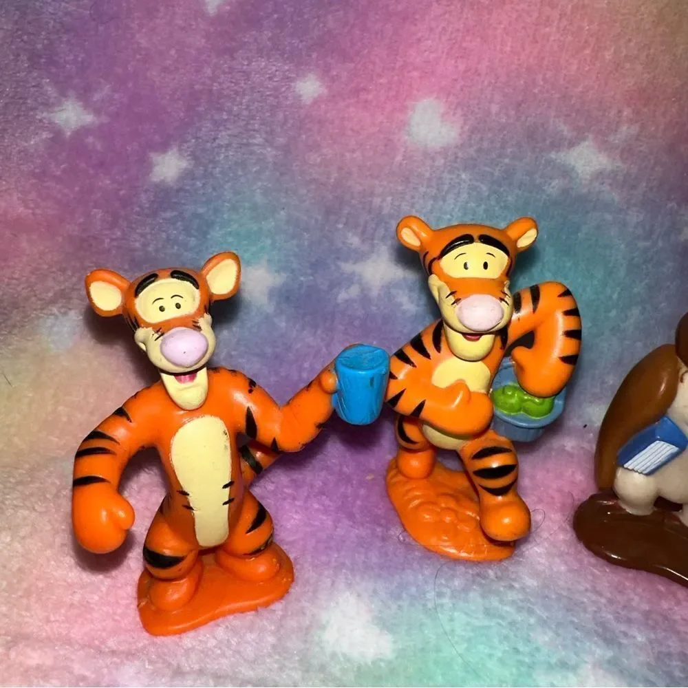 Disney Winnie the Pooh and friends cake topper’s
